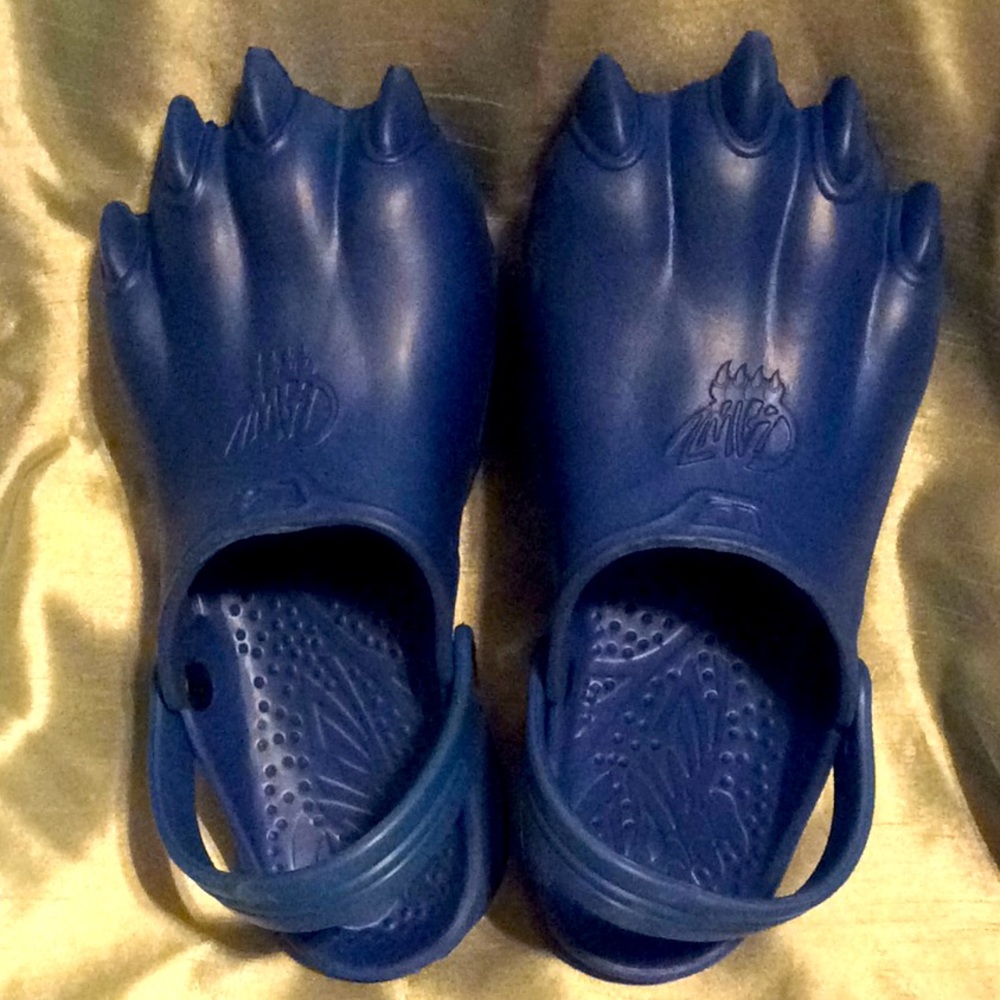 Blue Clawz Sandals NWT, Lightweight, mold to feet!